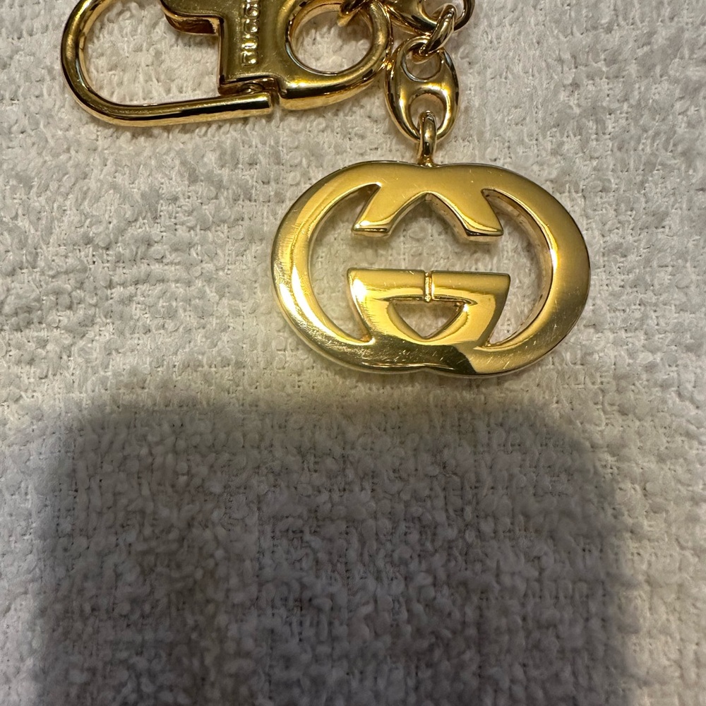 New Gucci bag charm/keychain! Accepting reasonable offers - Picture 8 of 8